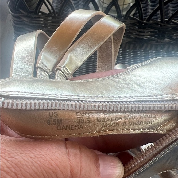 Sam Edelman Ganesa Gladiator Sandals Gold Strappy Flat Leather Women’s 8.5 - Picture 3 of 11